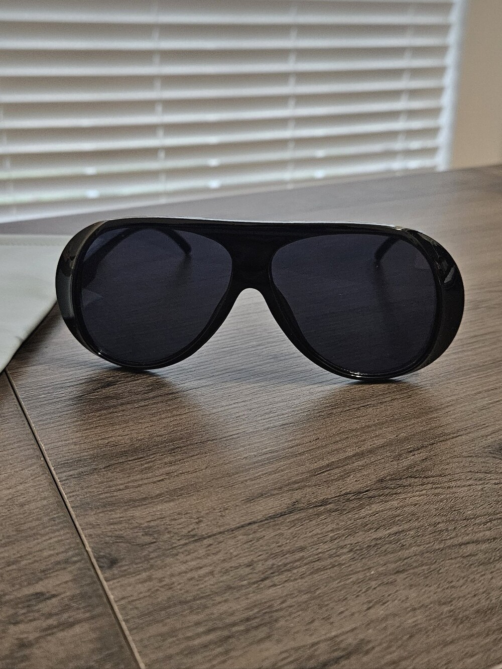 Vintage Aviator Sunglasses Black Tinted Lens Pouch Case and Cleaning Cloth - Picture 2 of 6